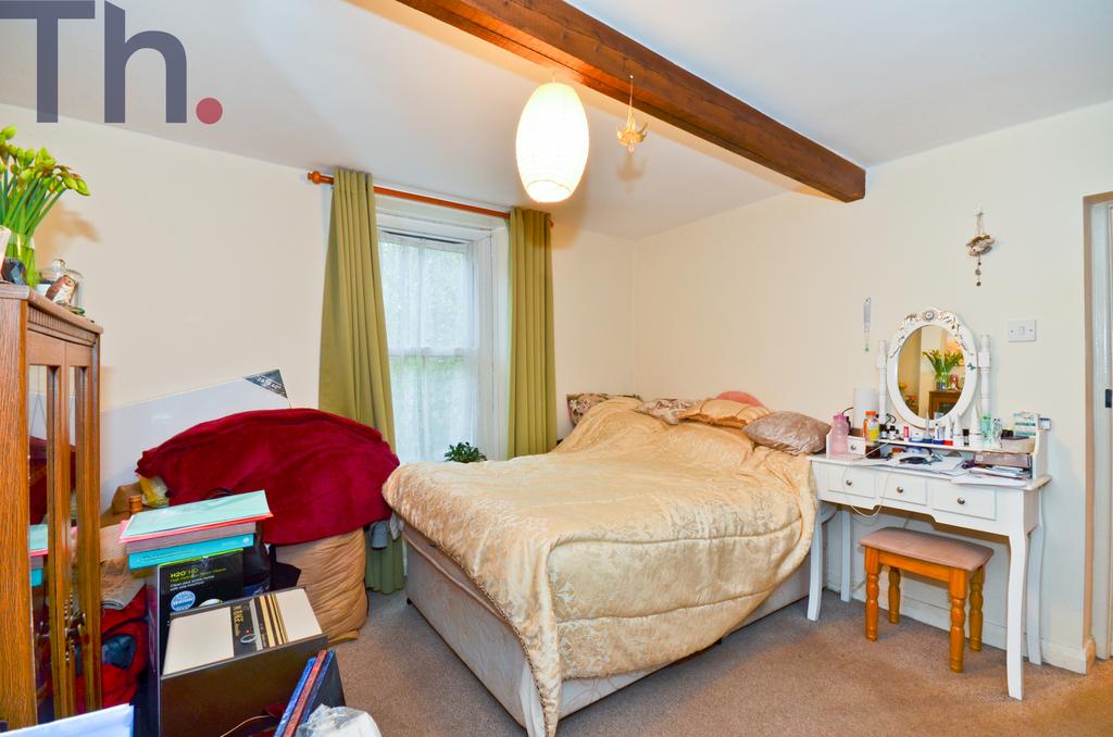 Bedroom 1.JPG