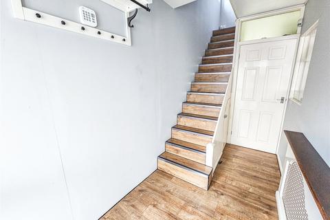 16 Abbotts Close, Romford, RM7 8QU