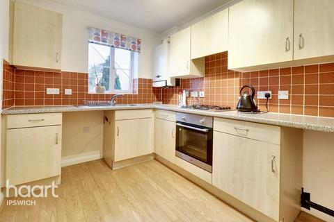 3 bedroom semi-detached house for sale - Pipers Vale Close, Ipswich