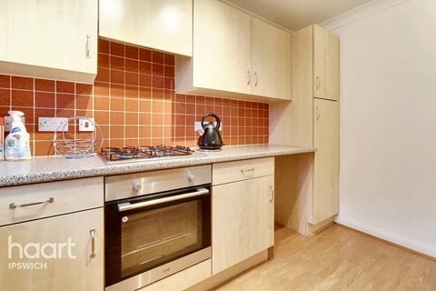 3 bedroom semi-detached house for sale, Pipers Vale Close, Ipswich