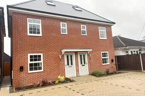 3 bedroom semi-detached house to rent, Holbury, Southampton, Hampshire, SO45