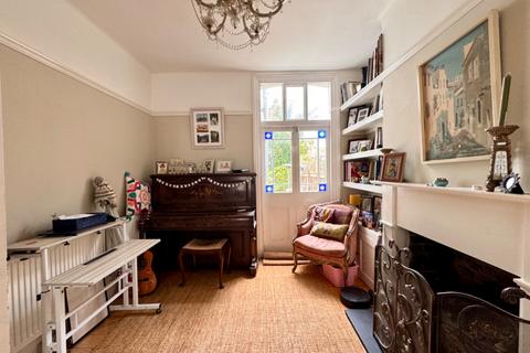 20 Isla Road, London, SE18 3AA