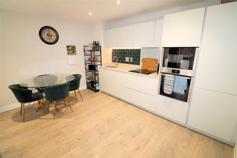 2 bedroom flat for sale, Luna St. James, 12 St. James Road, Brentwood, Essex, CM14