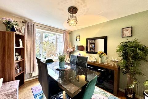 20 Beaumaris Close, Tonteg, Pontypridd, CF38 1HA