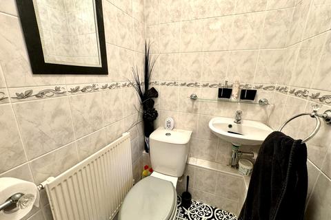 20 Beaumaris Close, Tonteg, Pontypridd, CF38 1HA