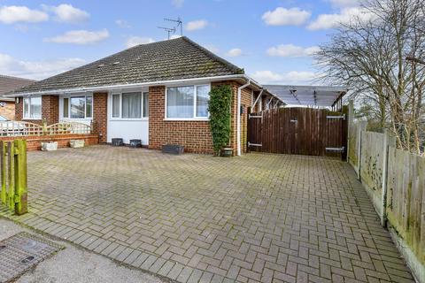 2 bedroom semi-detached bungalow for sale - Egremont Road, Bearsted, Maidstone, Kent