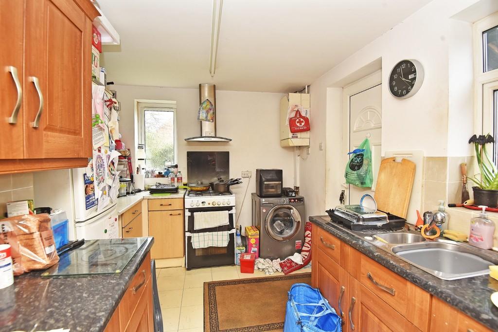 Wedderburn Road, Harrogate 2 bed end of terrace house for sale £250,000