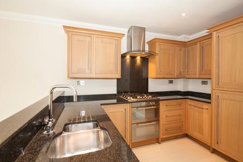 undefined, Flat 4, 30 Chiltern Court, Goring on Thames, RG8