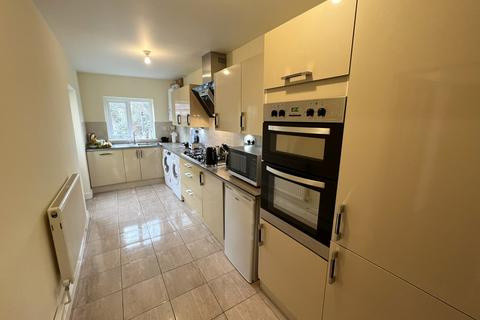 3 bedroom semi-detached house for sale - Yoxall Road, Shirley