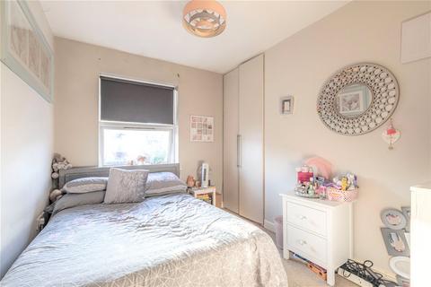 2 bedroom maisonette for sale, Chapel Grove, Surrey KT15