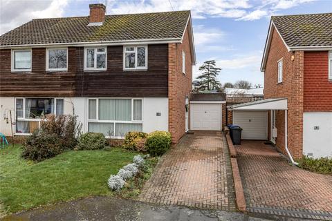 8 Barton Close, Addlestone, KT15 1JE