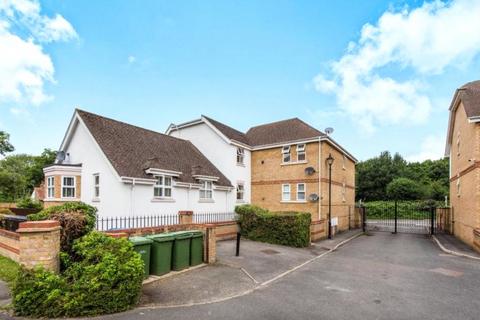 2 bedroom flat for sale, Lyster Mews, Surrey KT11