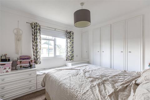 2 bedroom detached house for sale, Meadowlands, Addlestone KT15
