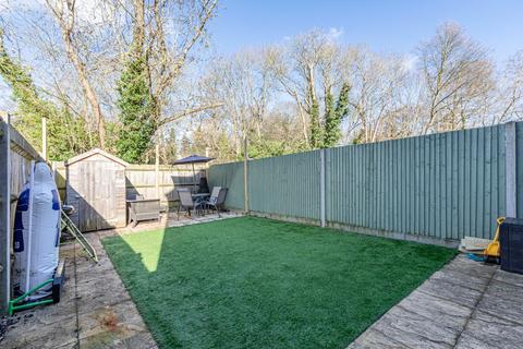 2 bedroom end of terrace house for sale, Hawker Drive, Surrey KT15