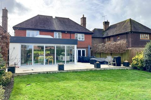 Thornwood The Drive, Godalming, GU7 1PD