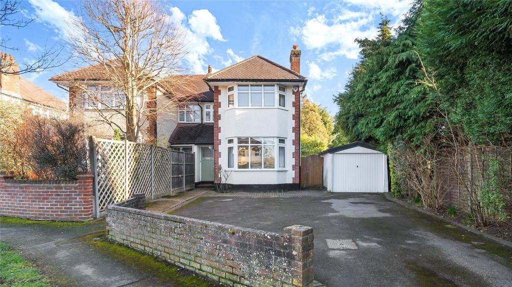 Horsell, Woking GU21 3 bed semidetached house for sale £725,000