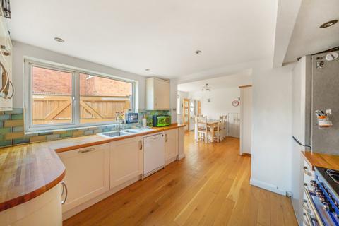 3 bedroom detached house for sale - Horsell, Surrey GU21