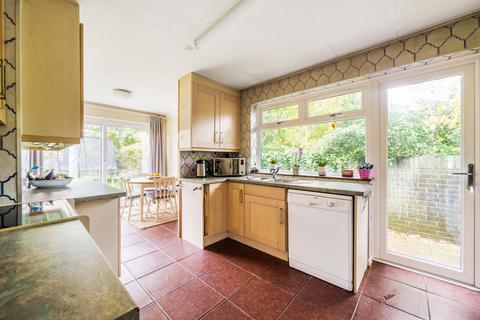Jays Nursery Close, Woking, GU21 4UQ