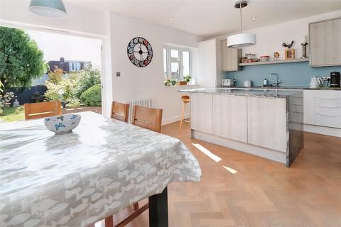 20 Kings Drive, Surbiton, KT5 8NG