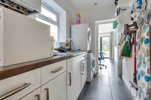 5 Sterry Drive, Thames Ditton, KT7 0YN