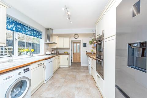 190 Ellerton Road, Surbiton, KT6 7UD