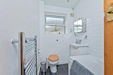 24 Central Parade, Surbiton, KT6 4PJ