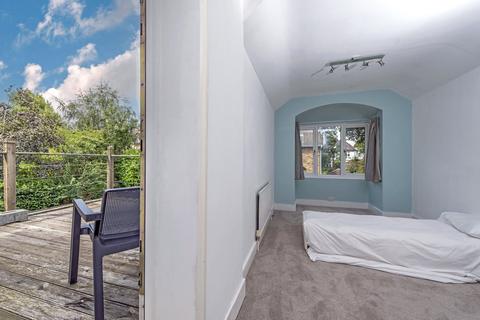 12 Hook Road, Surbiton, KT6 5BH