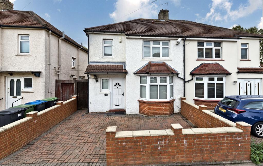 Red Lion Road, Surbiton KT6 3 bed semidetached house for sale £600,000