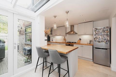 5 Beaconsfield Road, Surbiton, KT5 9AW