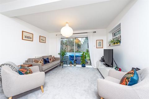25 Hill Crescent, Surbiton, KT5 8DP
