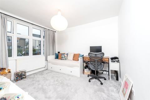 25 Hill Crescent, Surbiton, KT5 8DP