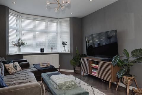 66 Raeburn Avenue, Surbiton, KT5 9DR