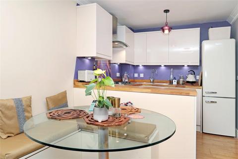 1 bedroom flat for sale, Surbiton Hill Park, Surbiton KT5