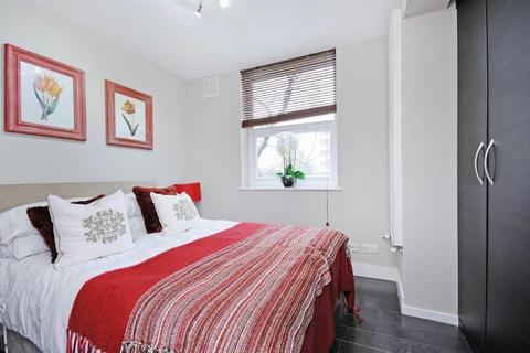 3 bedroom flat to rent, St. John's Wood Park, St John's Wood, London