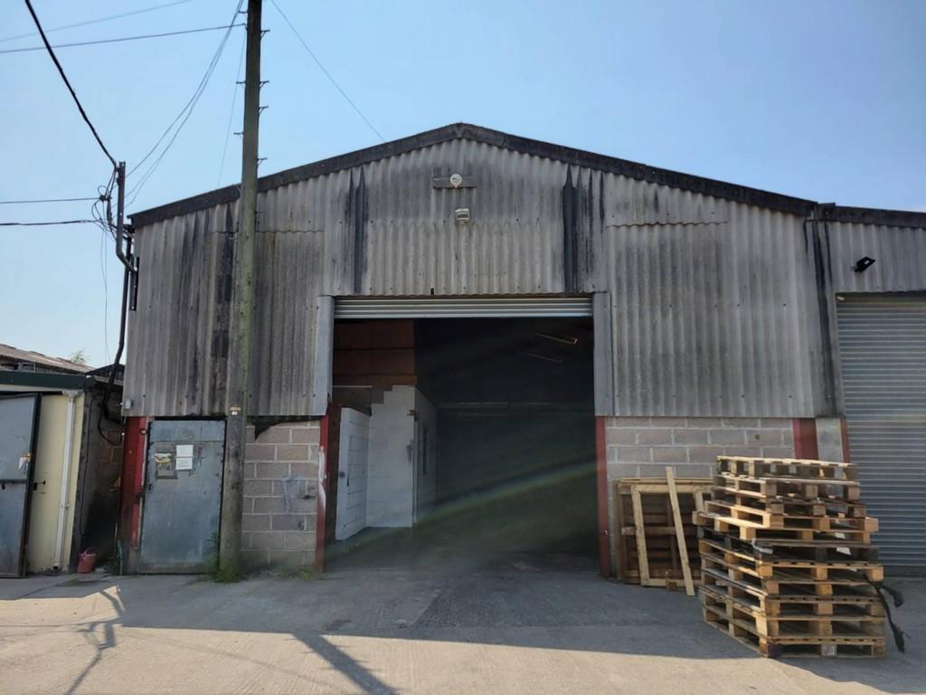 Strattononthefosse, Radstock Industrial unit £1,100 pcm (£254 pw)