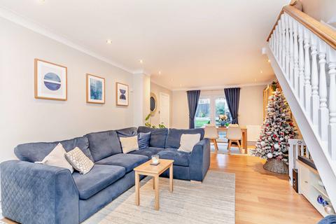 16 Flemming Avenue, Chalgrove, Oxford, OX44 7SN