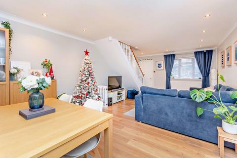 16 Flemming Avenue, Chalgrove, Oxford, OX44 7SN
