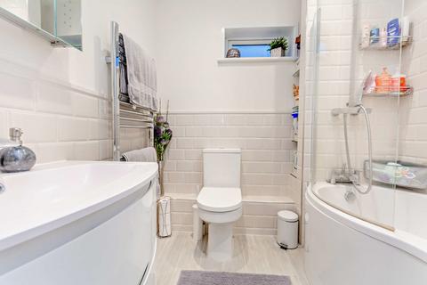 16 Flemming Avenue, Chalgrove, Oxford, OX44 7SN