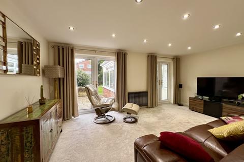 6 Falcon Close, Basingstoke, RG22 5PP