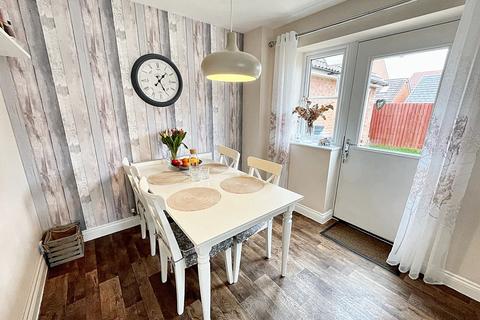 49 Barons Crescent, Trowbridge, BA14 7FU