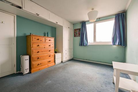 2 bedroom flat for sale, Belmont Hill, Blackheath, London, SE13
