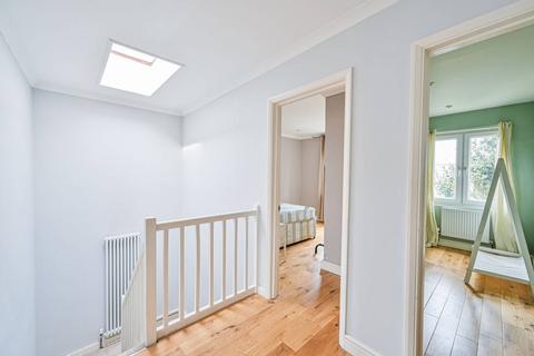4 bedroom end of terrace house to rent - Elm Park, Brixton, London, SW2