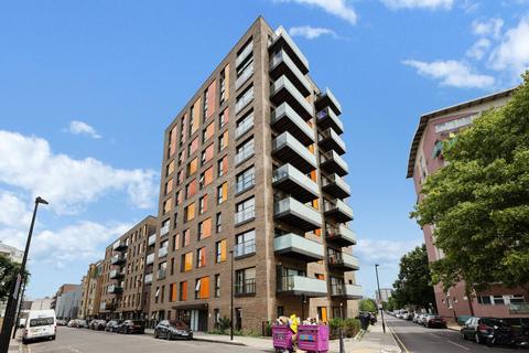 2 bedroom flat for sale, Clubhouse Apartments, Tower Hamlets, London, E14