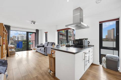 2 bedroom flat for sale, Clubhouse Apartments, Tower Hamlets, London, E14