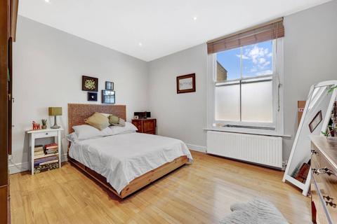 2 bedroom flat for sale, Seven Sisters Road N7, Islington, London, N7