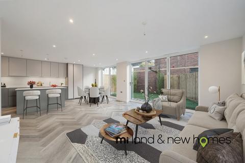 3 bedroom detached house for sale, Serenity Close, Oakwood, N14