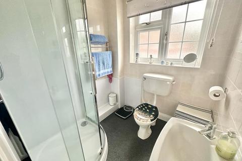 7 Gresham Way, Frimley Green, Camberley, GU16 6LZ