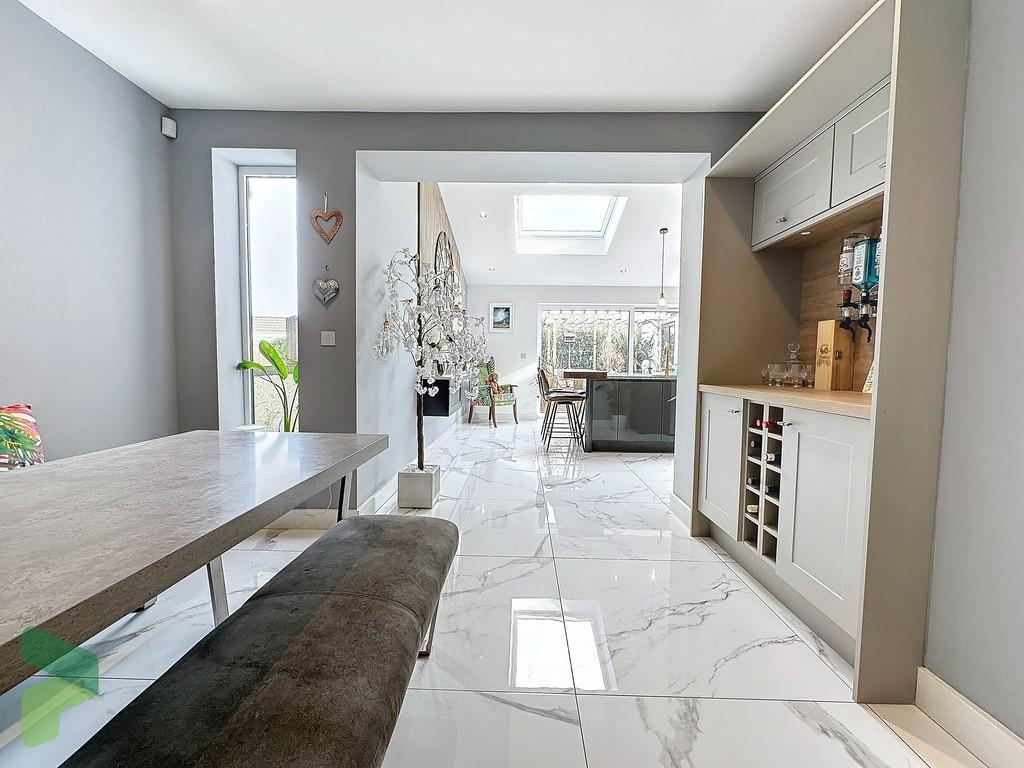 Dining area in Kitchen