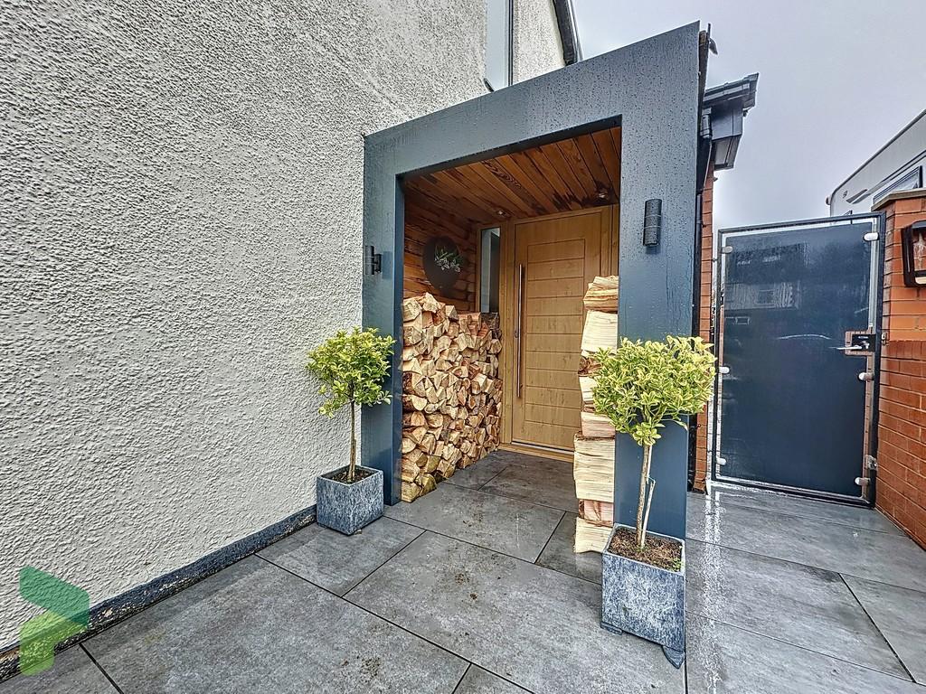 Porch with woodstore