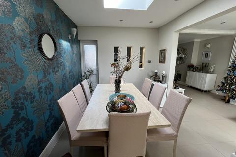 12 Warfield Road, Feltham, TW14 8AD